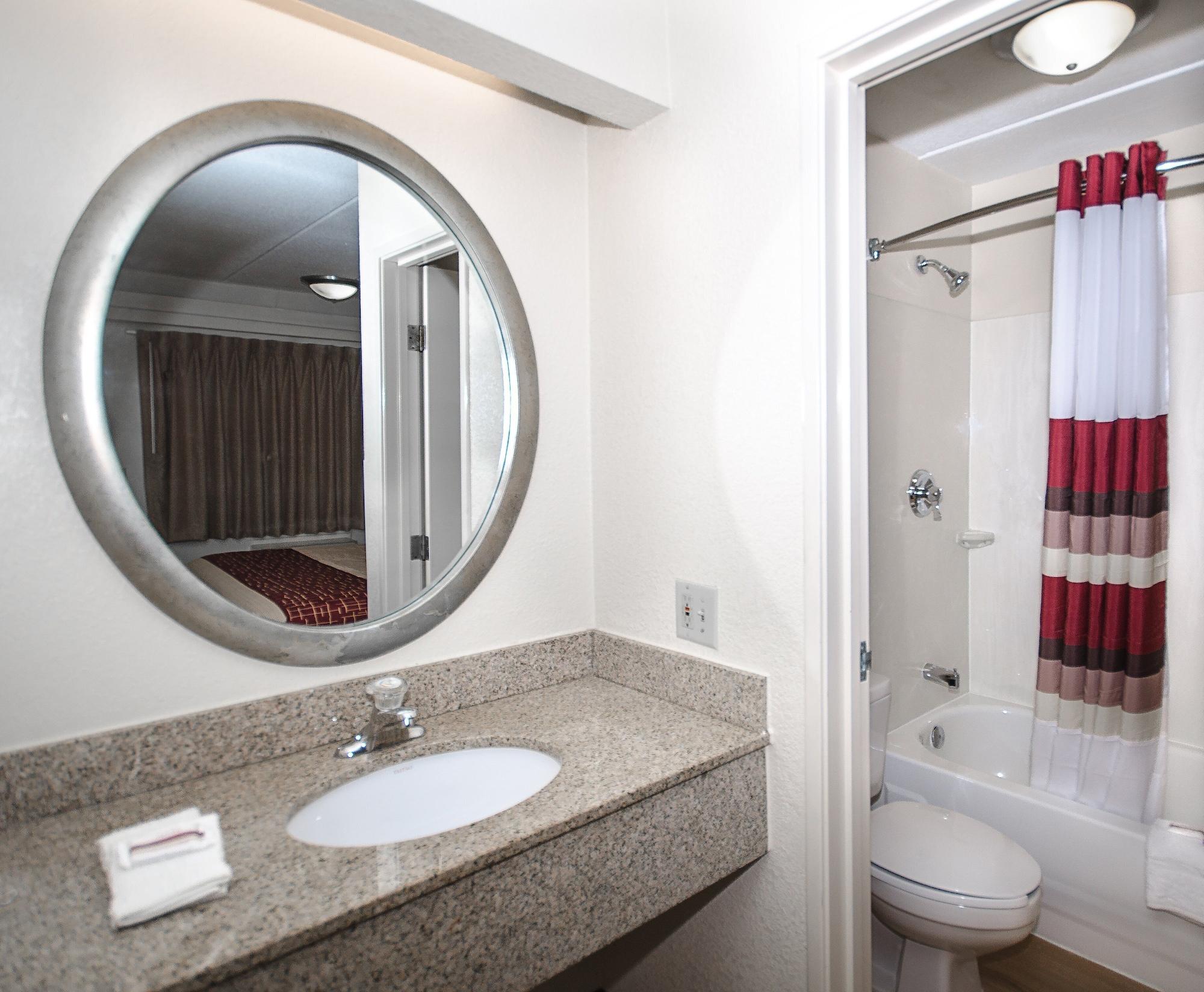 Red Roof Inn Philadelphia - Oxford Valley Langhorne Extérieur photo