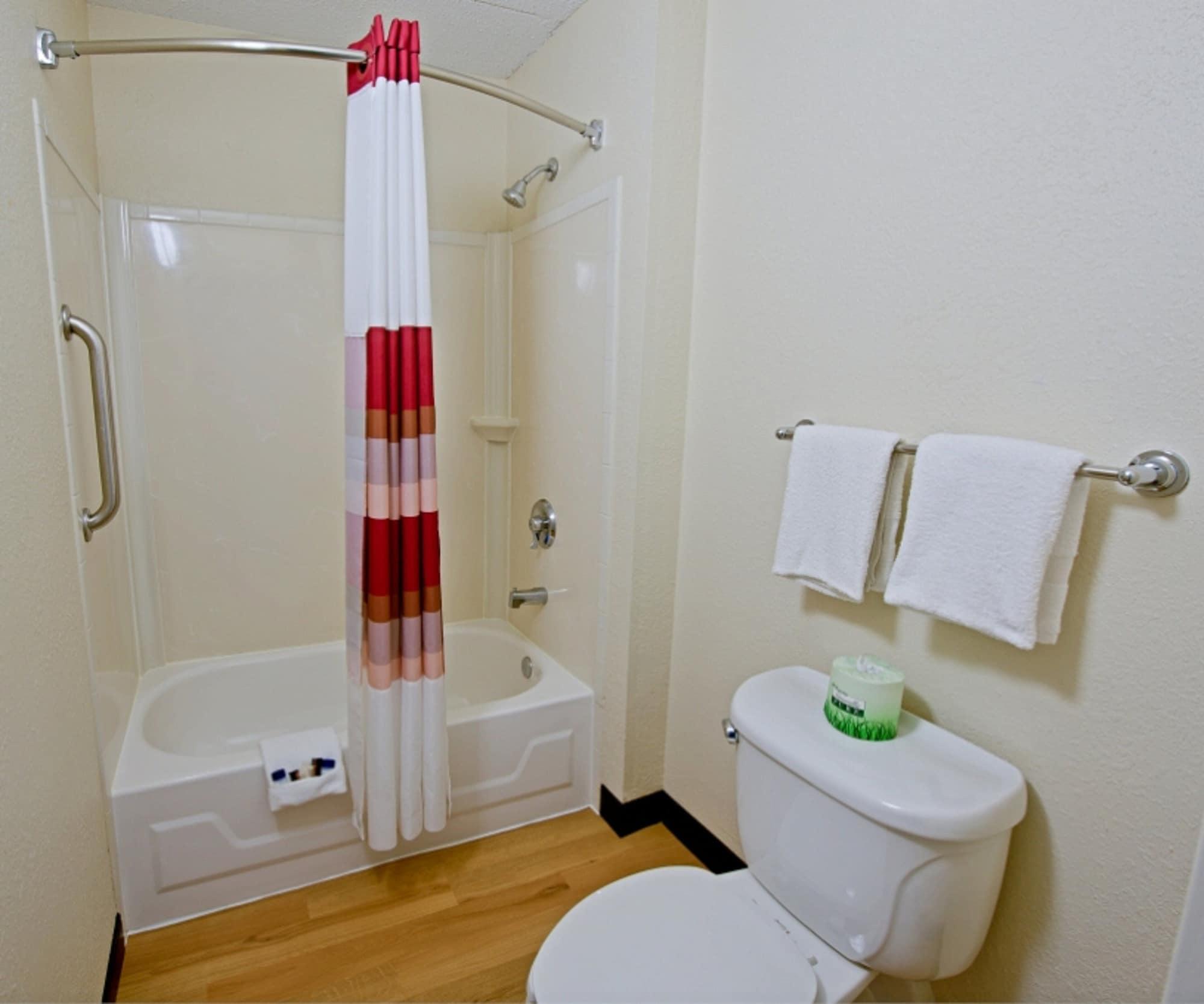 Red Roof Inn Philadelphia - Oxford Valley Langhorne Extérieur photo